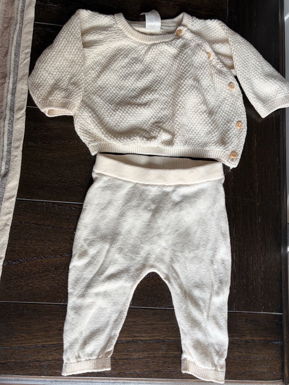 Organic H&M Newborn Cream Knit Baby Sweater & Pants Set